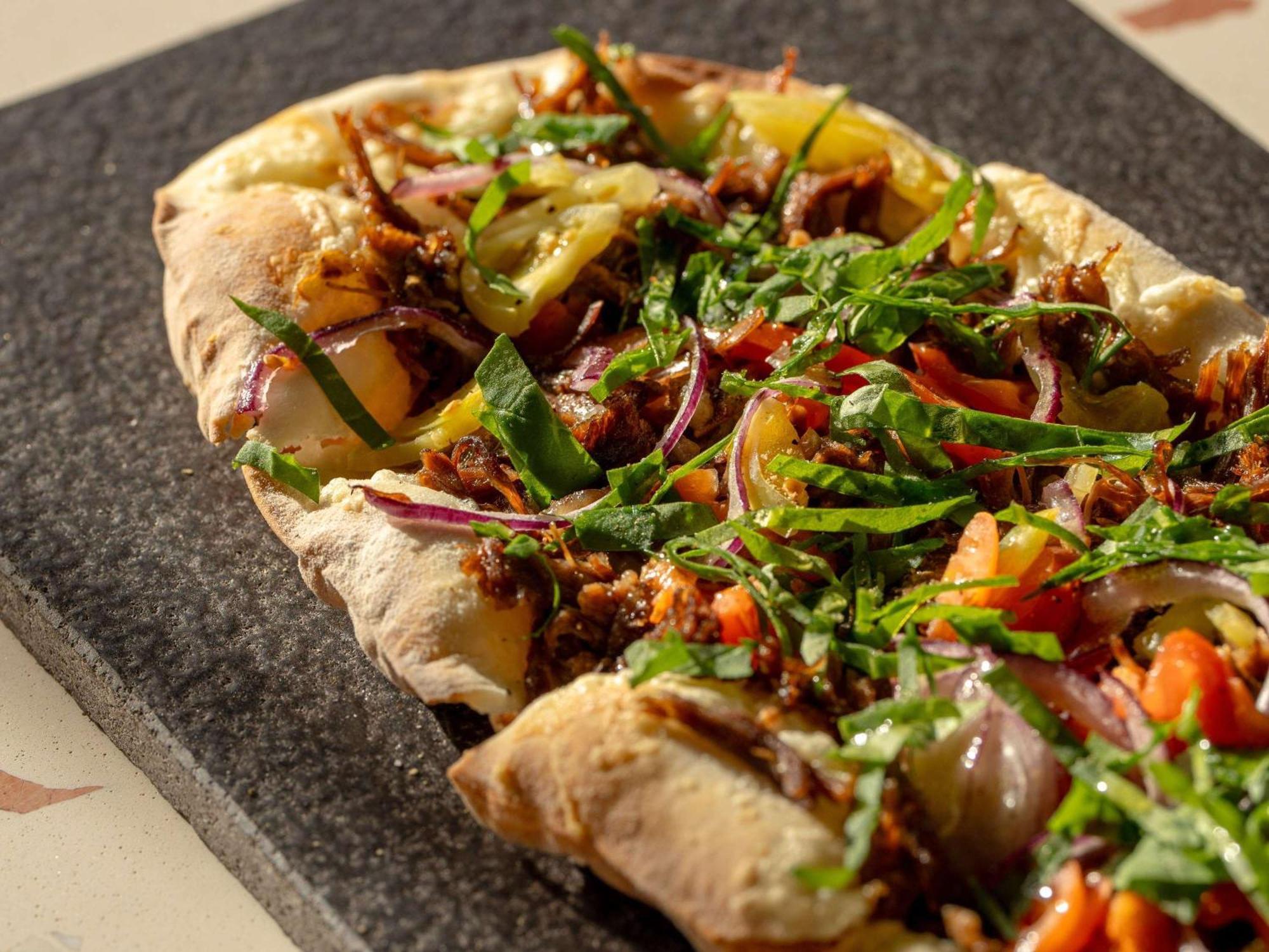 노보텔 이스탄불 보스포루스 호텔 외부 사진 Naan pizza